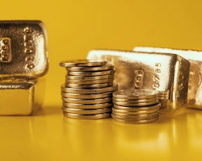 Why You Should Never Try to Buy Gold Below the Spot Gold Price