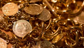 Gold Mining – Process, Equipment, Stocks, and Industry Overview